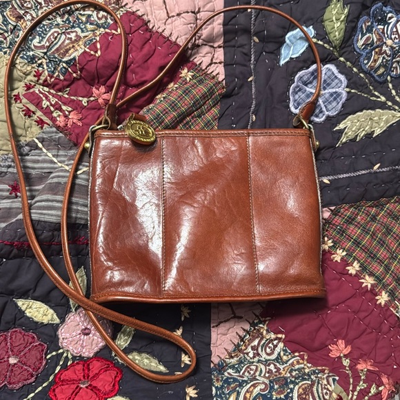 Brahmin Vintage crossbody all leather beautiful purse